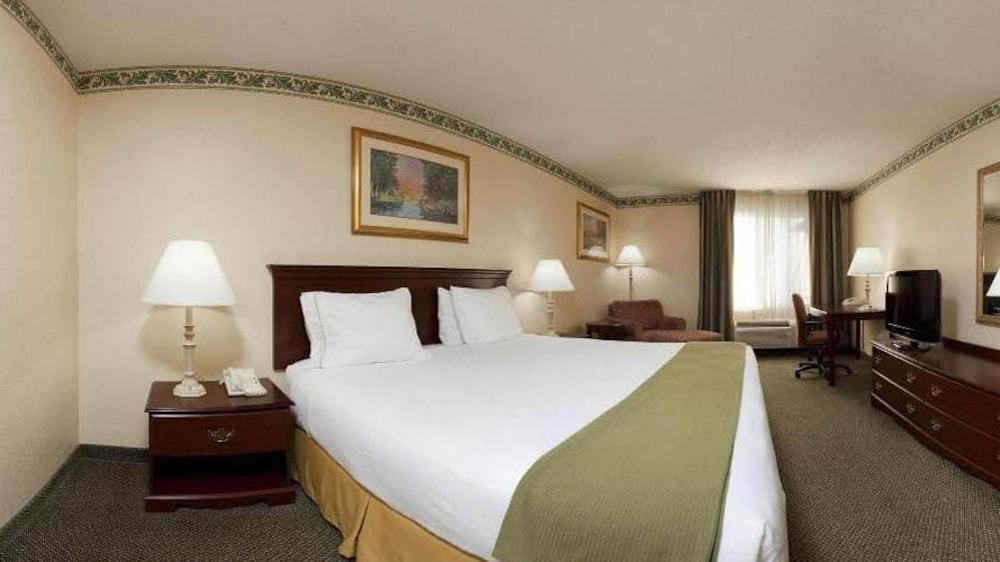 Best Western Kernersville Bagian luar foto
