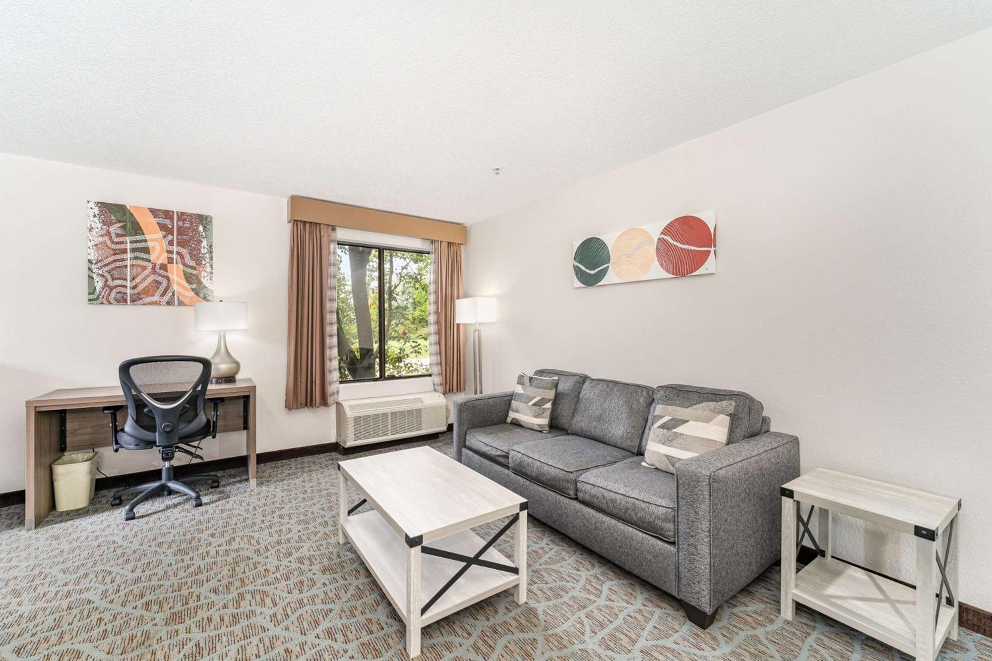 Best Western Kernersville Bagian luar foto