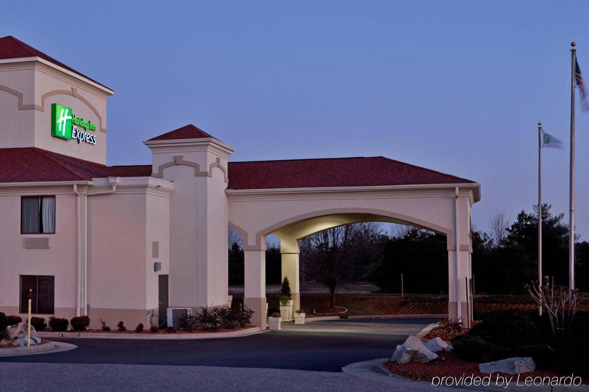 Best Western Kernersville Bagian luar foto